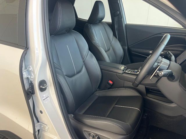 Lexus LBX 8