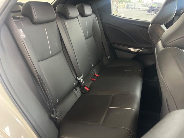 Lexus LBX 9