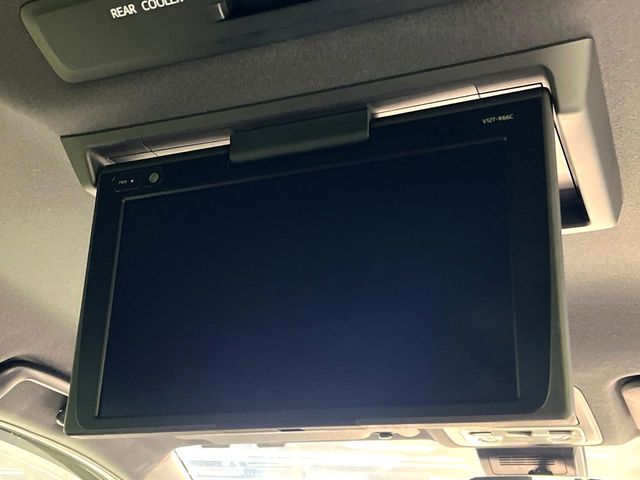 Toyota Noah 3