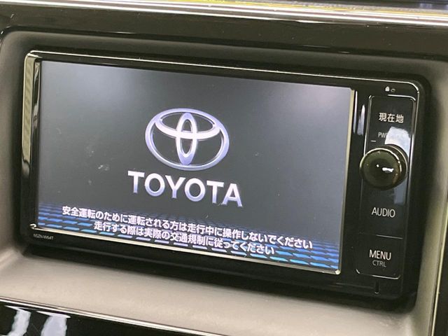 Toyota Voxy 3