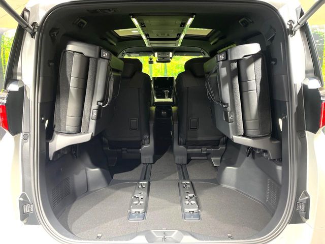 Toyota Alphard 11
