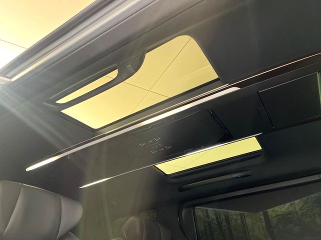 Toyota Alphard 3