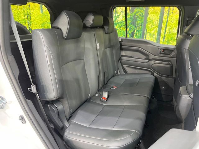 Toyota Land Cruiser FJ 9