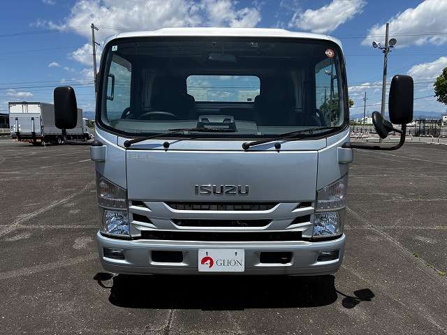 Isuzu Elf 2