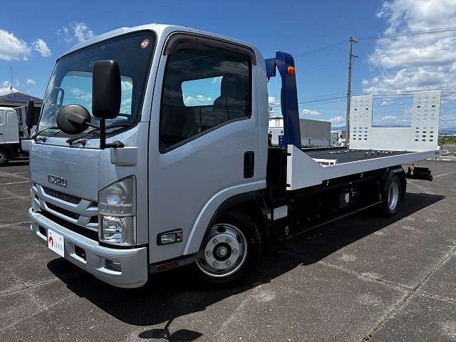Isuzu Elf 9