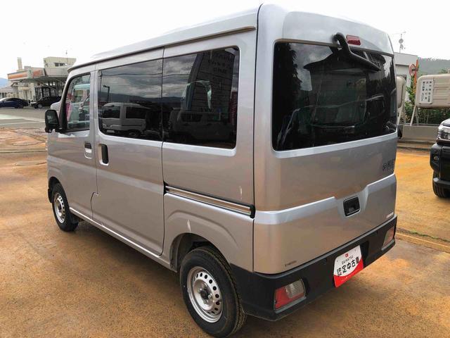 Daihatsu Hijet Cargo 12