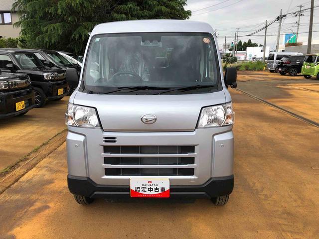 Daihatsu Hijet Cargo 5