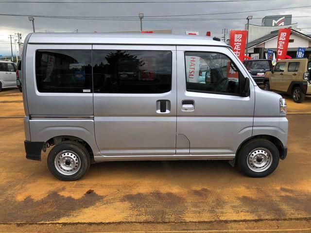 Daihatsu Hijet Cargo 7