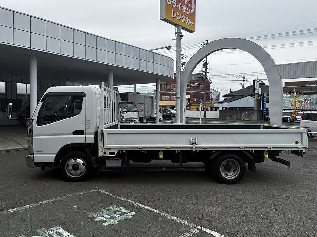 Mitsubishi Fuso Canter 4