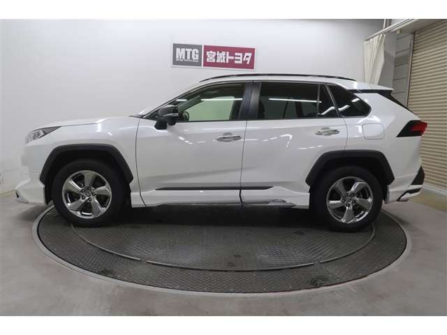 Toyota RAV4 8