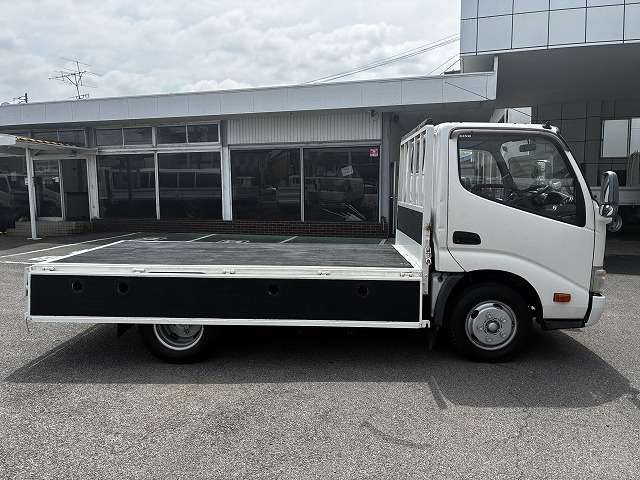 Hino Dutro 12