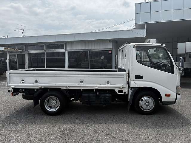Hino Dutro 5