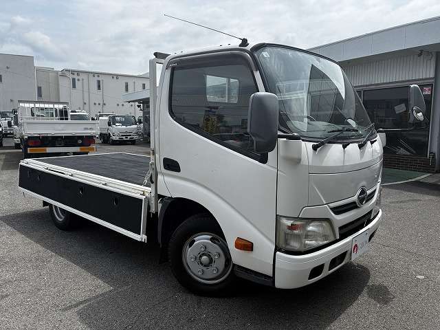 Hino Dutro 10