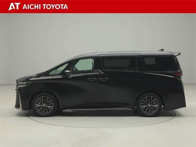 Toyota Vellfire 3