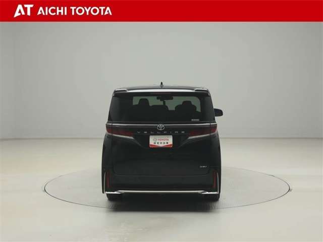Toyota Vellfire 5