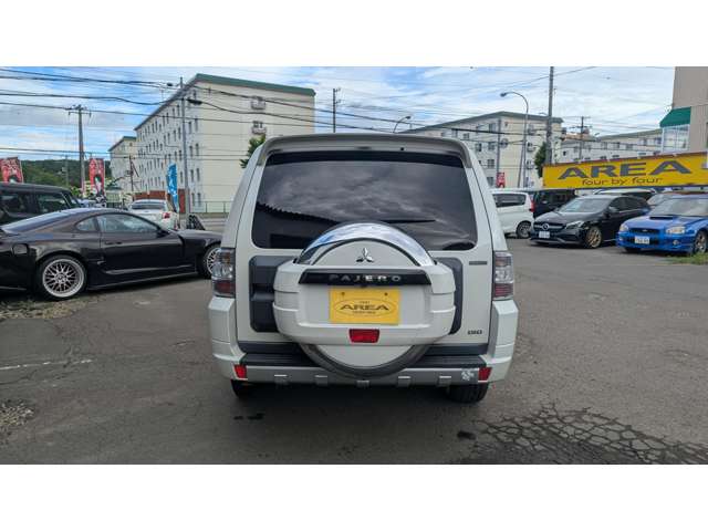 Mitsubishi Pajero 4