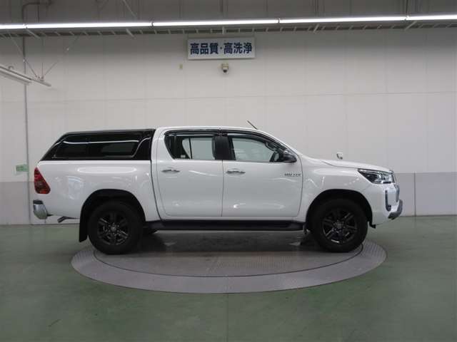 Toyota Hilux 5