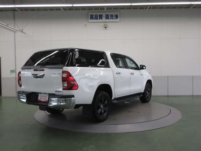 Toyota Hilux 6