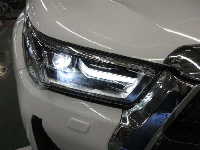 Toyota Hilux 7