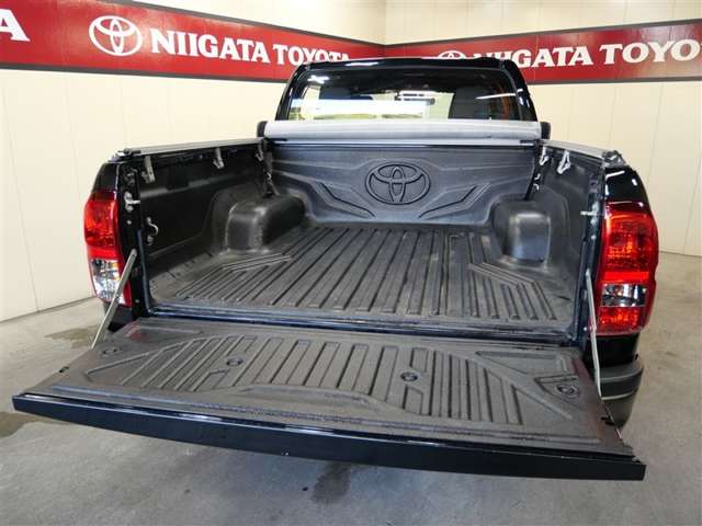 Toyota Hilux 6