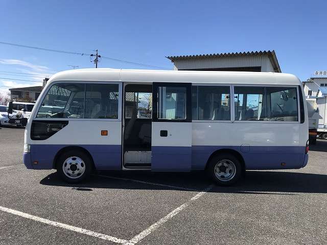 Toyota Coaster 9