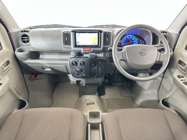 Nissan NV100 Clipper 7