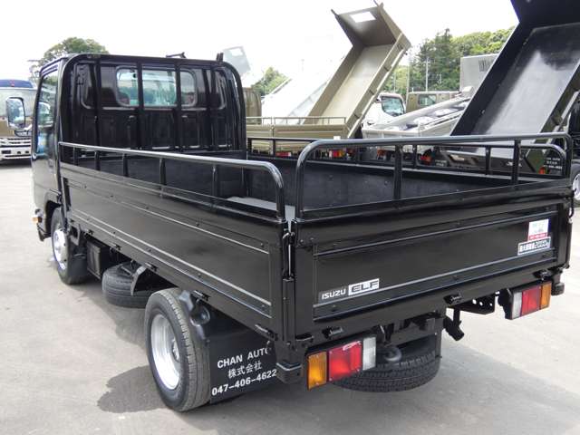 Isuzu Elf 8
