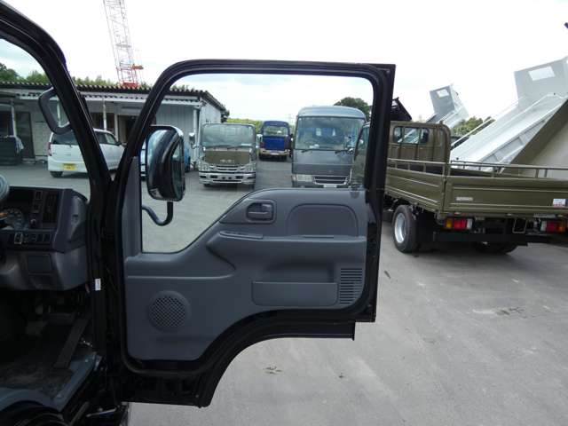 Isuzu Elf 10