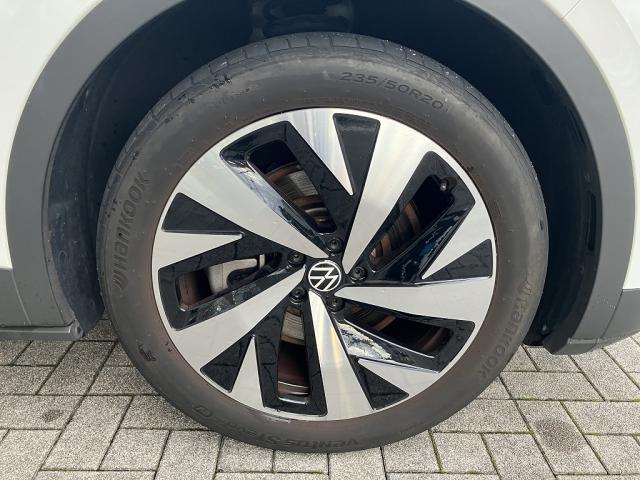 Volkswagen ID.4 12