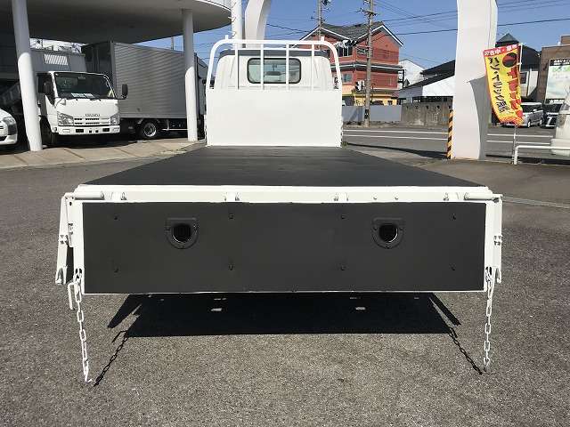 Isuzu Elf 12