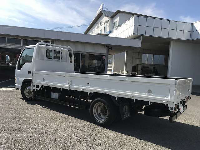 Isuzu Elf 4