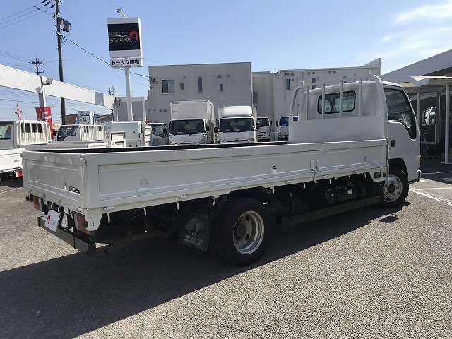 Isuzu Elf 6
