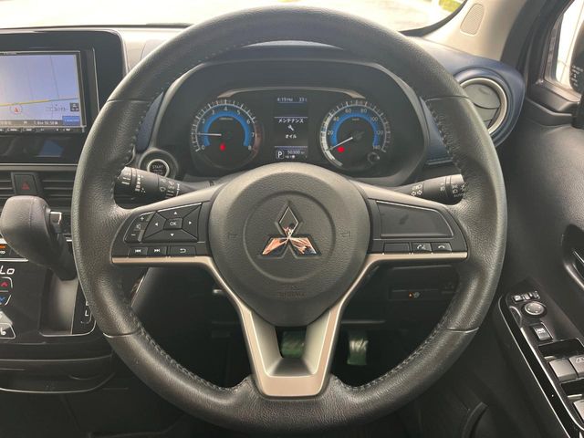 Mitsubishi eK X 12