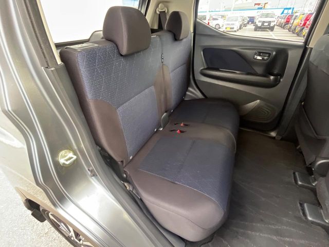 Mitsubishi eK X 10