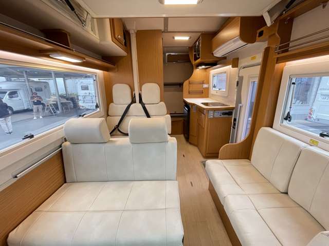 Toyota Camroad 4