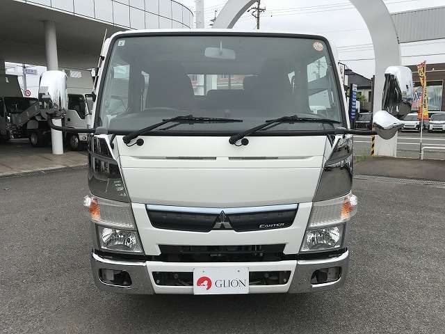 Mitsubishi Fuso Canter 2