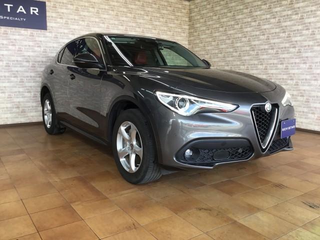 Alfa Romeo Stelvio 5
