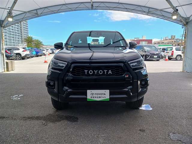 Toyota Hilux 9