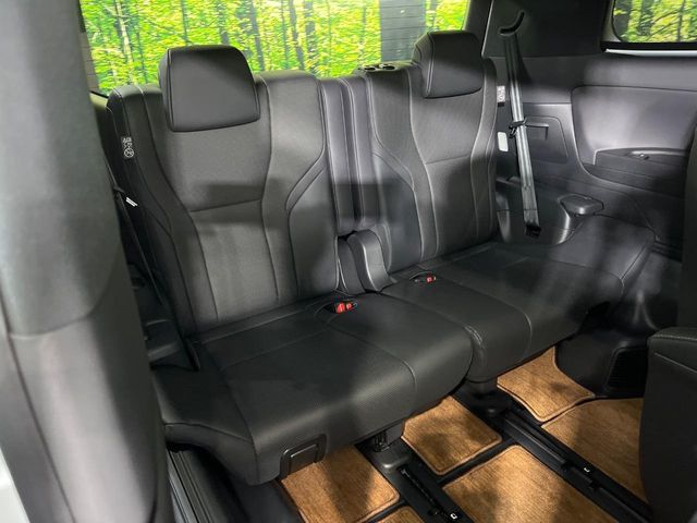 Toyota Alphard 11