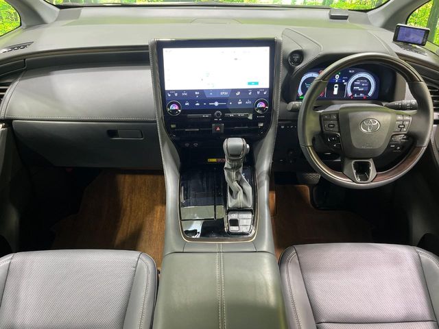 Toyota Alphard 2