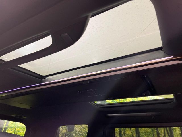 Toyota Alphard 3