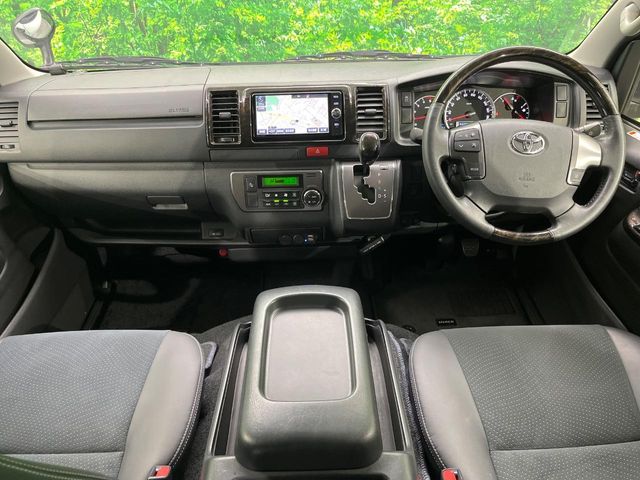 Toyota Hiace Van 2