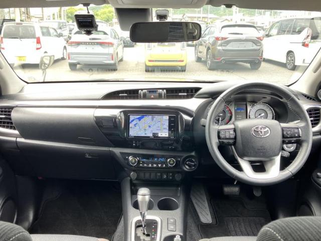 Toyota Hilux 2