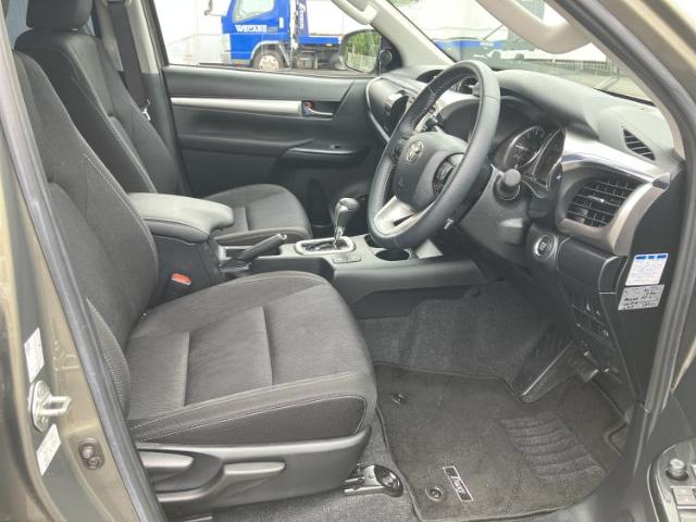Toyota Hilux 7