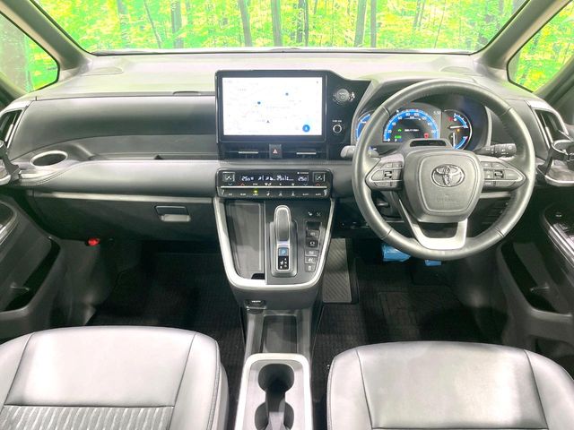 Toyota Noah 2