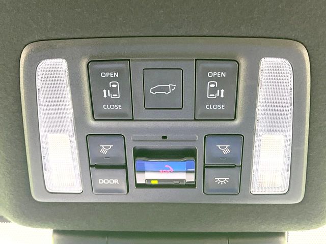 Toyota Noah 6