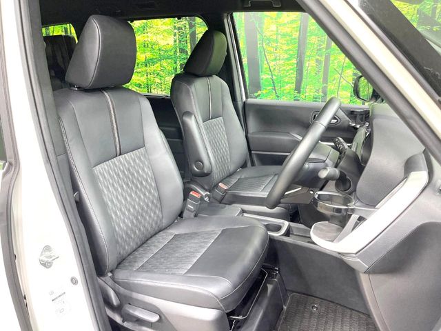 Toyota Noah 8