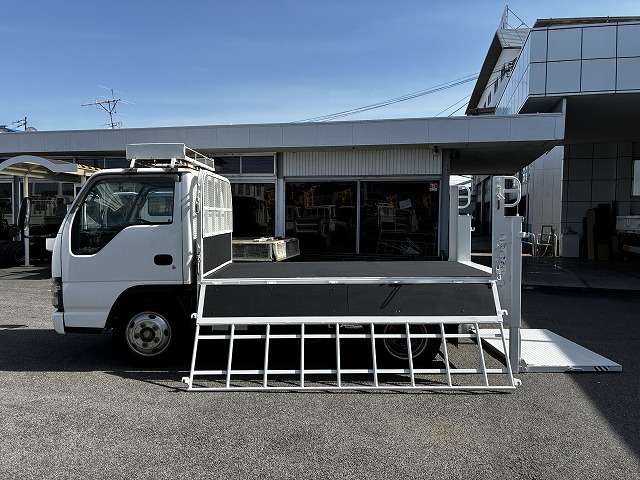Isuzu Elf 11