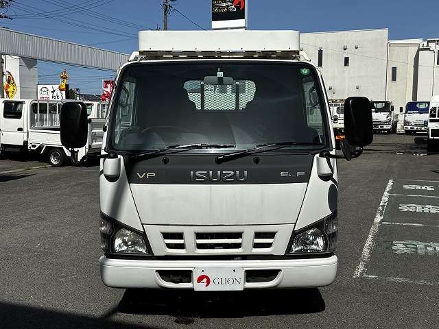 Isuzu Elf 2