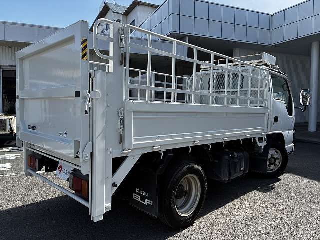 Isuzu Elf 8